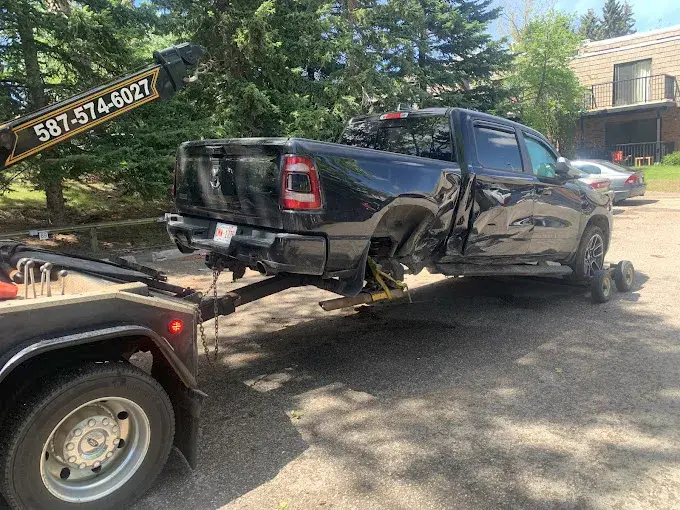 Accident recovery towing service